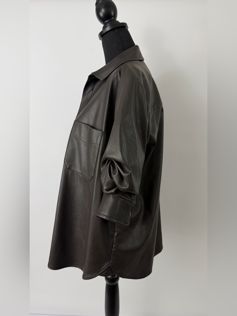 The Pia Vegan Leather Shirt - Picture 3 of 5